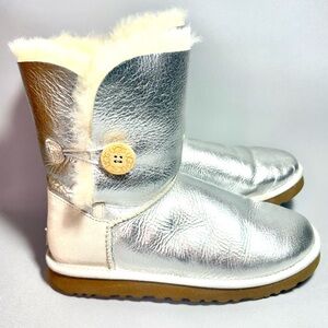 UGG Silver Metallic Bailey Button Shearling Lined Winter Boots